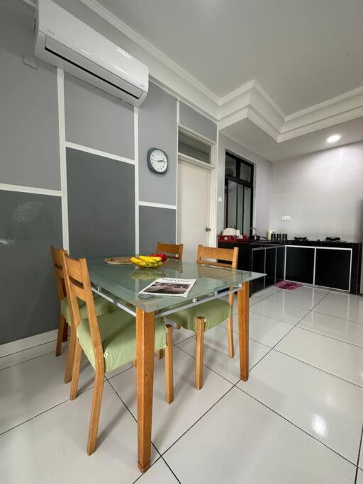 A2404 Platino 2br Paradigmmall Netflix By Apartment Johor Bahru