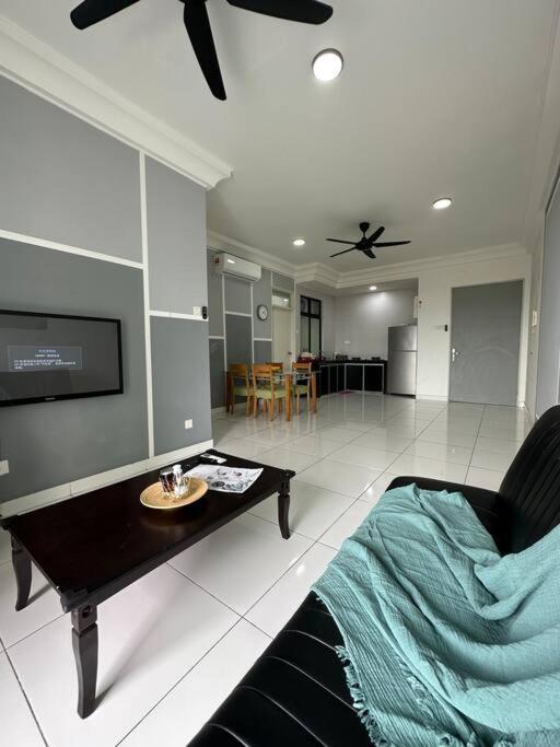 Apartment A2404 Platino 2br Paradigmmall Netflix By *