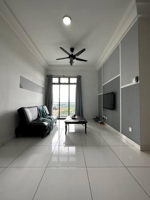 A2404 Platino 2br Paradigmmall Netflix By Johor Bahru